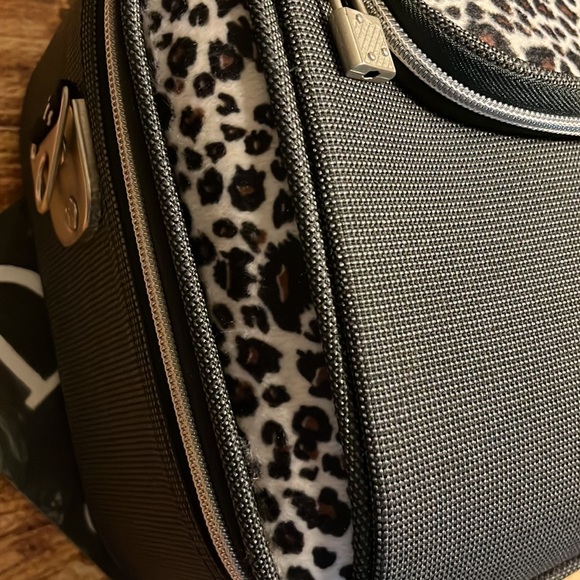 βοΈ π βοΈβ’ ππ American Uni x Travel vibes πππ - Picture 6 of 13